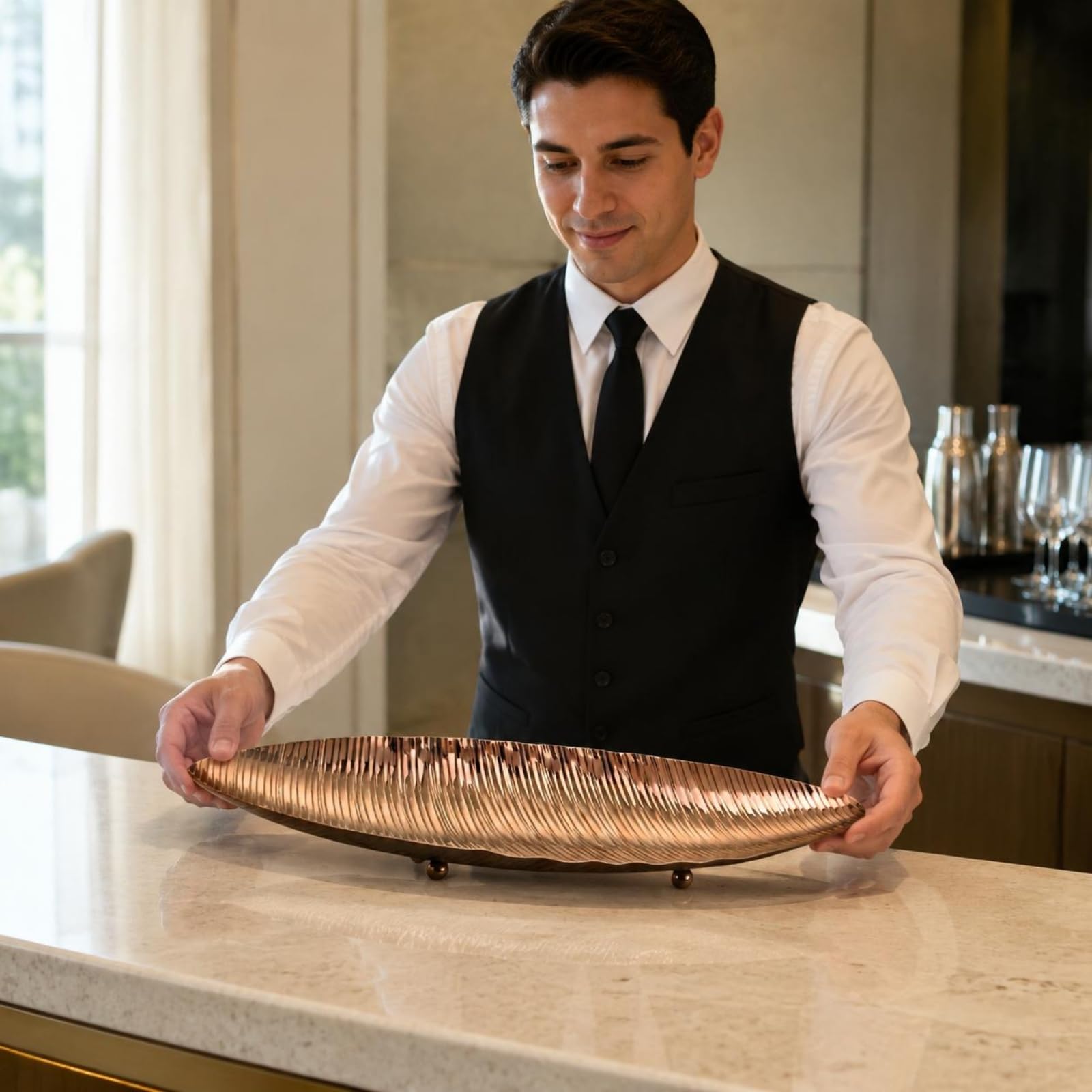 Platten Servierschale Edelstahl Platte Tablett Sashimi Platte mit Gehämmerter Struktur Und Edler Optik Nahtlos aus Einem Stück für Restaurant KTV Service, Silber, 575X195X55MM