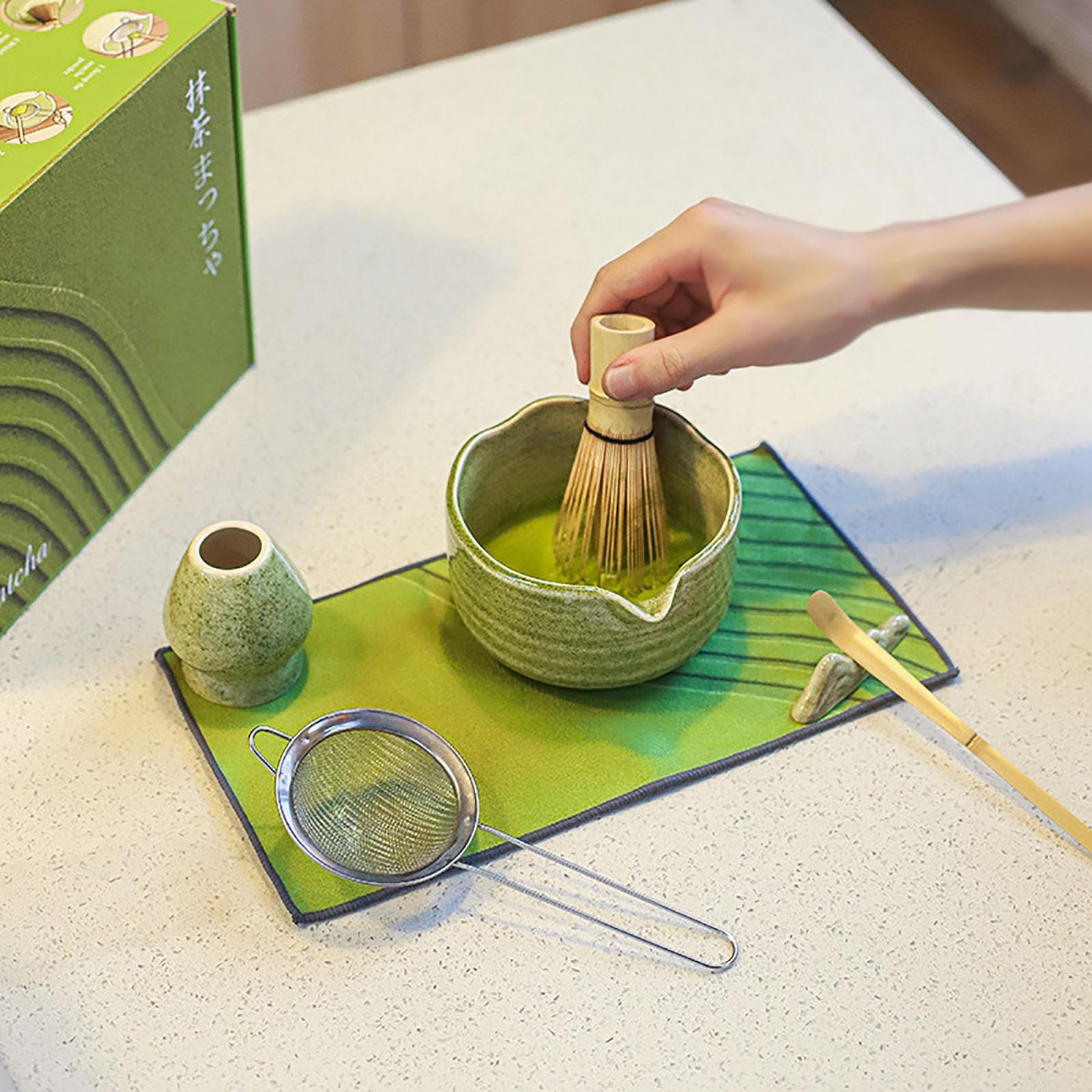 Set De Matcha Japonais (7pcs),Batteur À Matcha en Bambou Naturel, Bol À Matcha, Cuillère en Bambou, Passoire, Torchon, Fouet,Parfait pour Les Amateurs De Matcha(A)