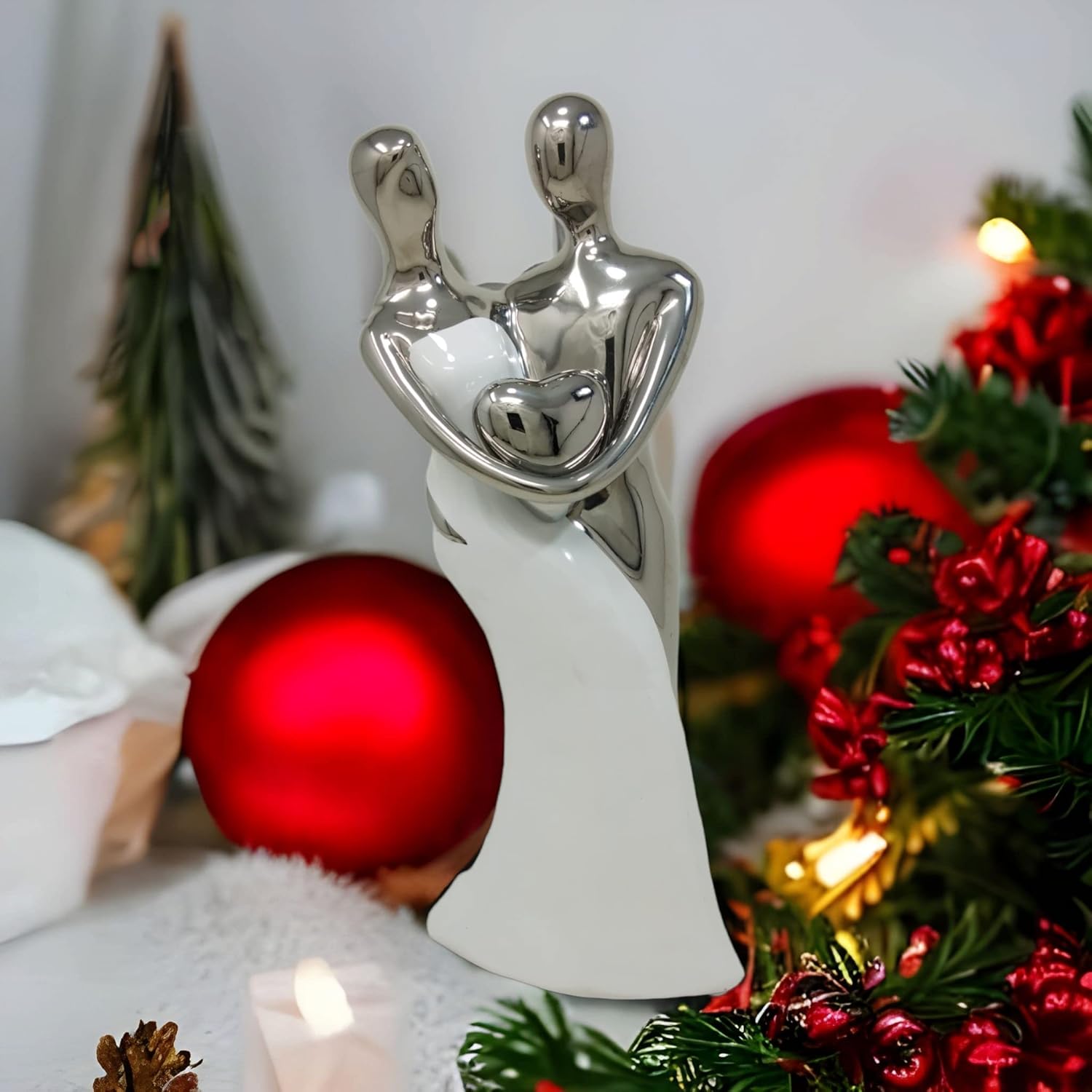 Upscale Romantic Loving Couple Polyresin Figurine, Beautiful Showpiece