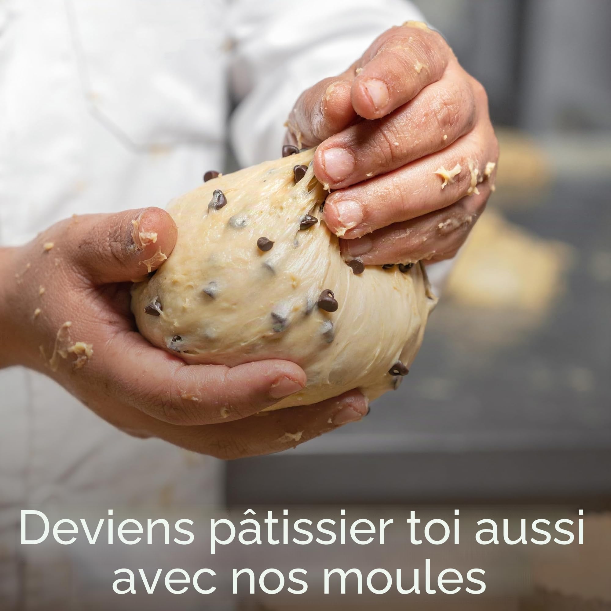 Moule à Panettone Premium de Qualité 1 Kg (10pcs) - Revêtements de Panettone Professionnels en Papier Ondulé Pure Cellulose au Micro-ondes Conçus pour Panettone, Résistants à la Chaleur 220°C