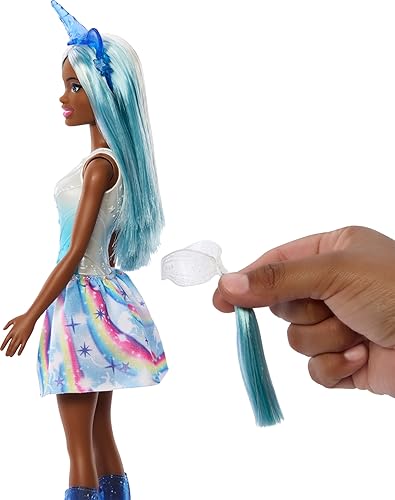 Miniatura 5 de Barbie Muñeca de unicornio con pelo azul de fantasía, traje degradado y accesorios temáticos que incluyen diadema y cola Azul,Rosa,Azul y