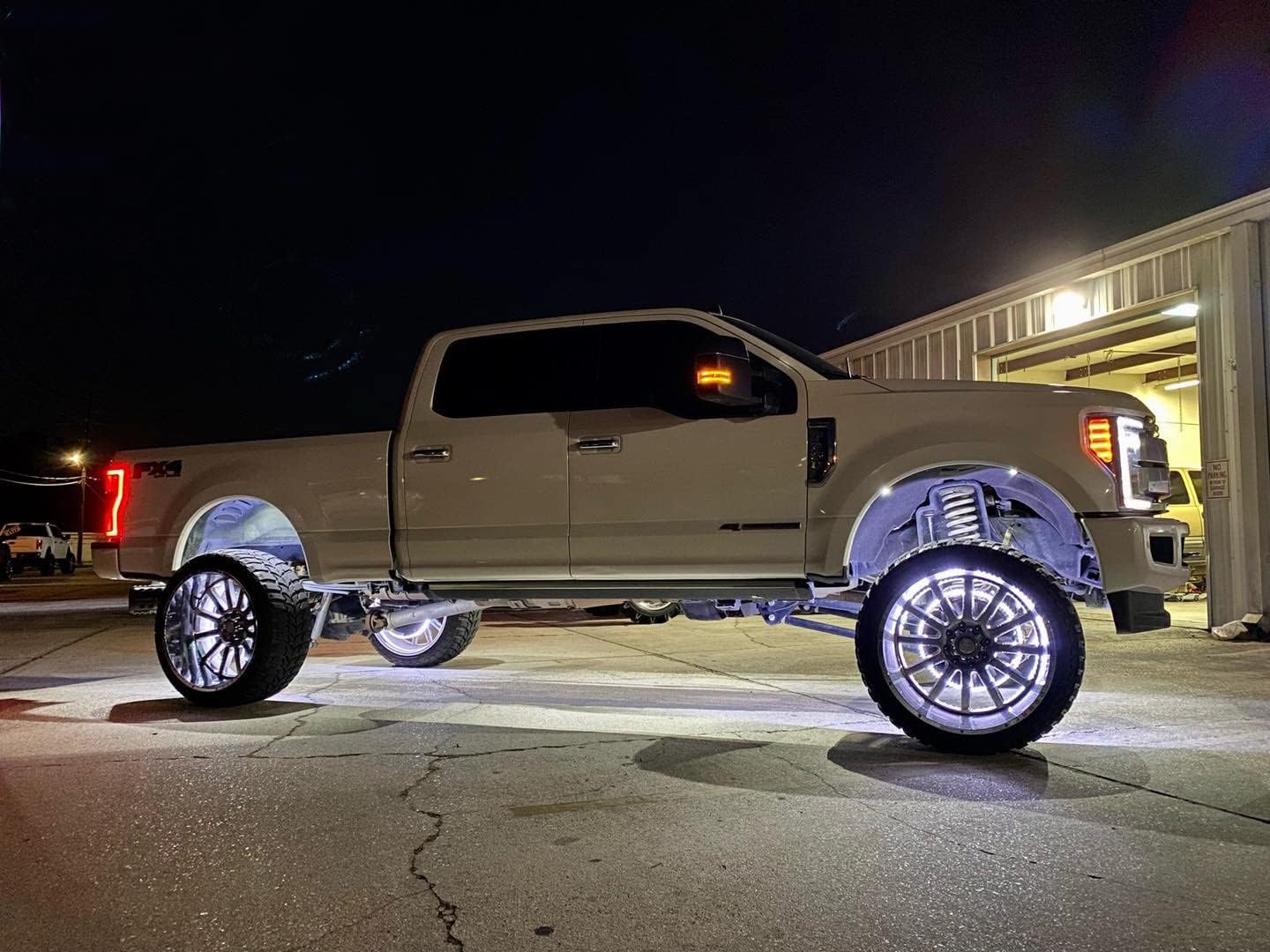 4PCS 17.5" Quad Row White LED Wheel Rim Lights - Strobe/Breath/Flash Modes, Bluetooth & APP Control, for Cars & Trucks, Off-Road, Wheel Lights for Truck