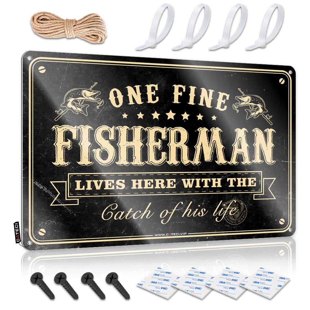 One Fine Fisherman Lives Here With The Catch Of His Life Tinsign Ranch Hanging | New Funny Vintage Signs Valentine's Day Gift Vintage Metal Wall Decor(20X30CM)