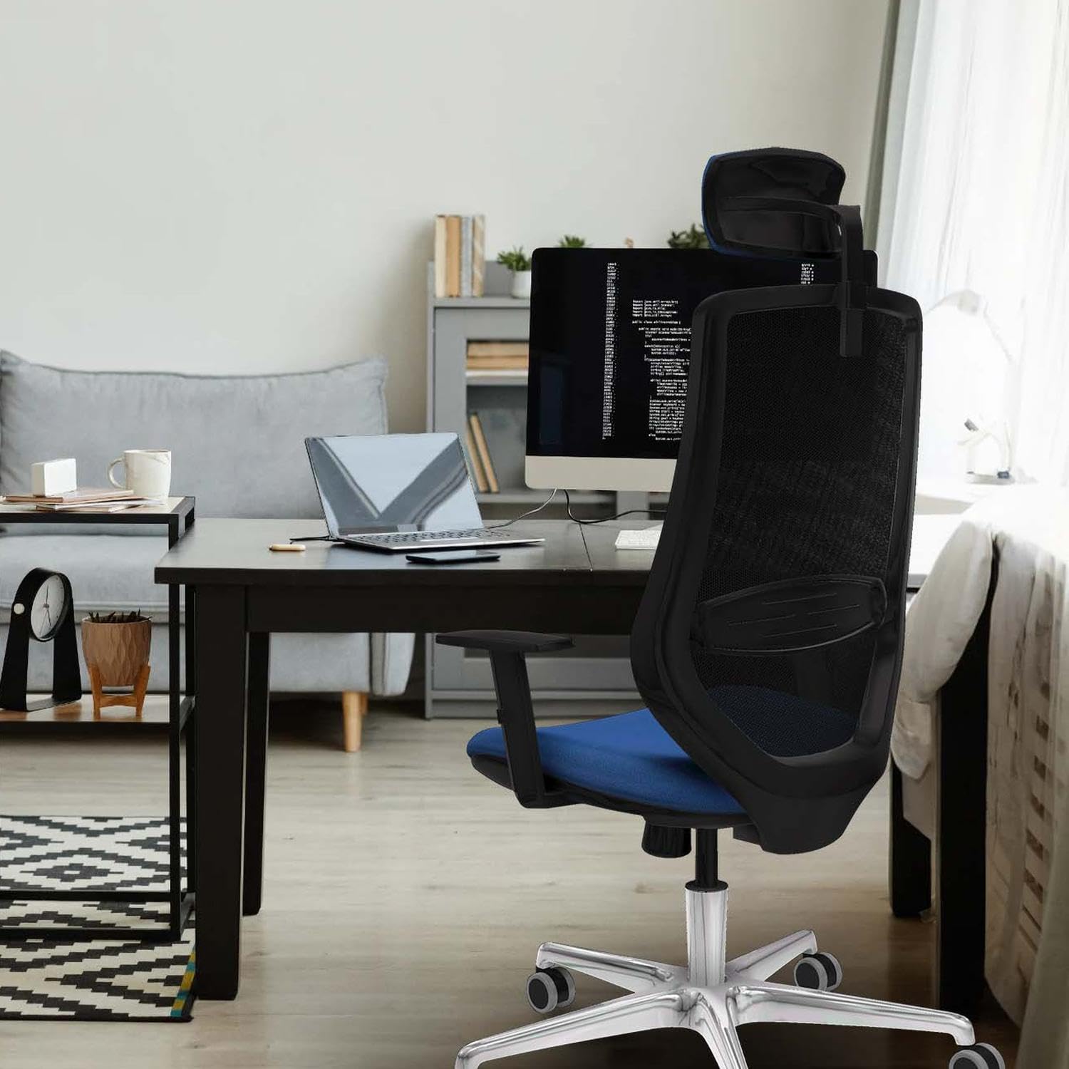 Piqueras y Crespo Silla Mardos: Ergonomía y Soporte Lumbar Ajustable para 8 Horas de Uso, con Respaldo Fijo y Ruedas de Silicona