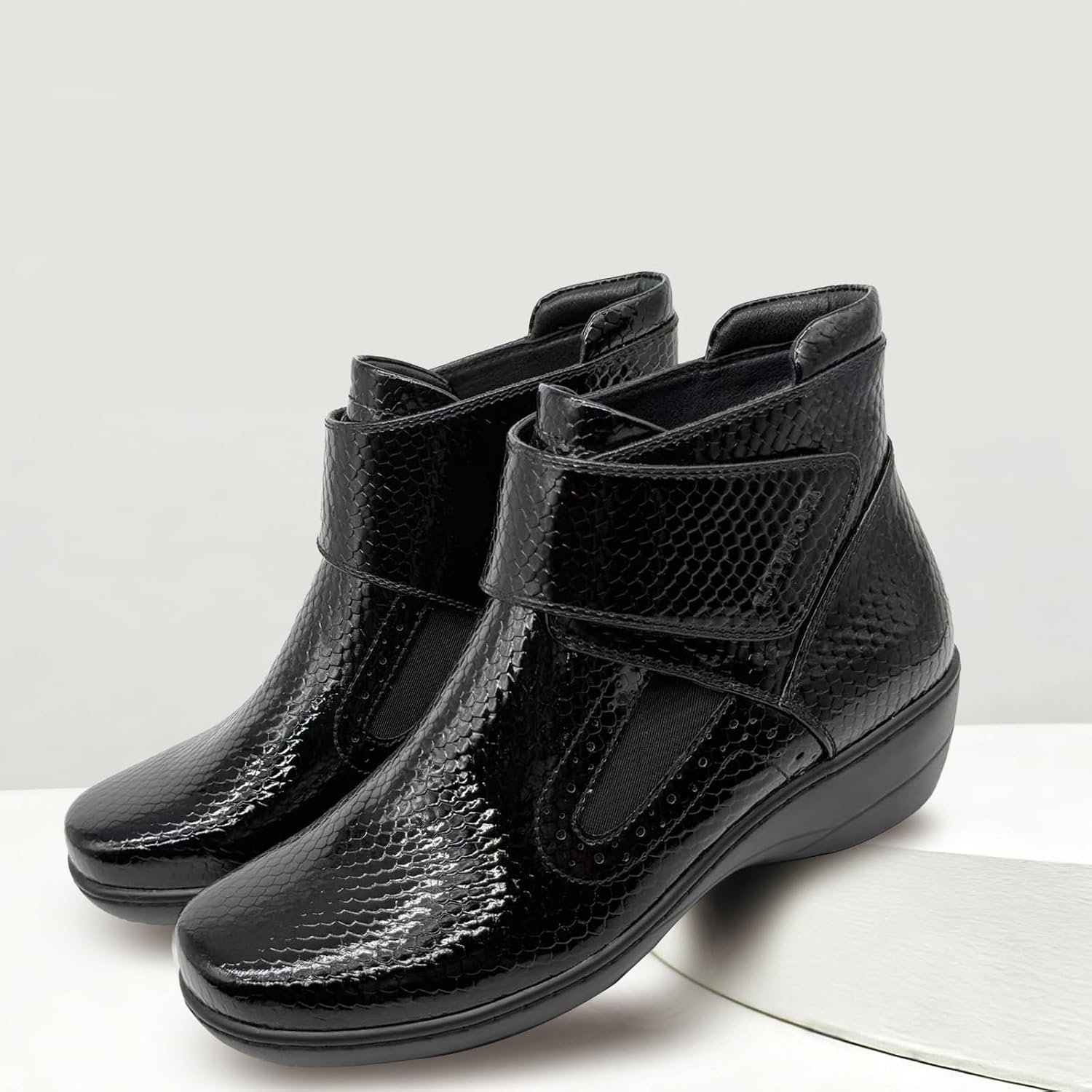 Women's Ankle Boots Flat Booties Fashion Black Ankle Boots for Women Premium PU Leather Adjustable Fit Square-Round Toe Padded Back for Warmth Casual & Everyday Winter Boots