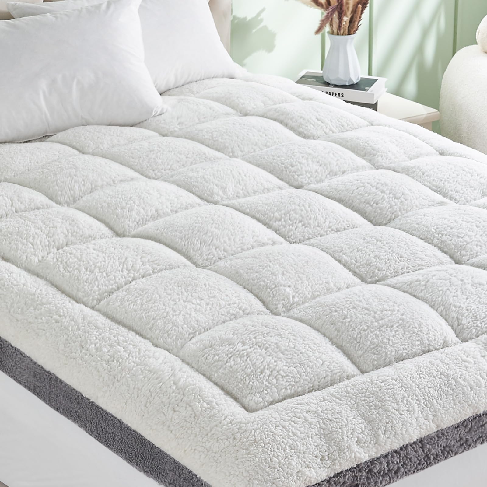 Cymula Twin Bed Mattress Topper, Sherpa Mattress Pad for Twin Dorm Bed Extra Thick 900GSM Down Alternative Plush Pillow Top Soft Futon Paded Mattress Protector Cover, White