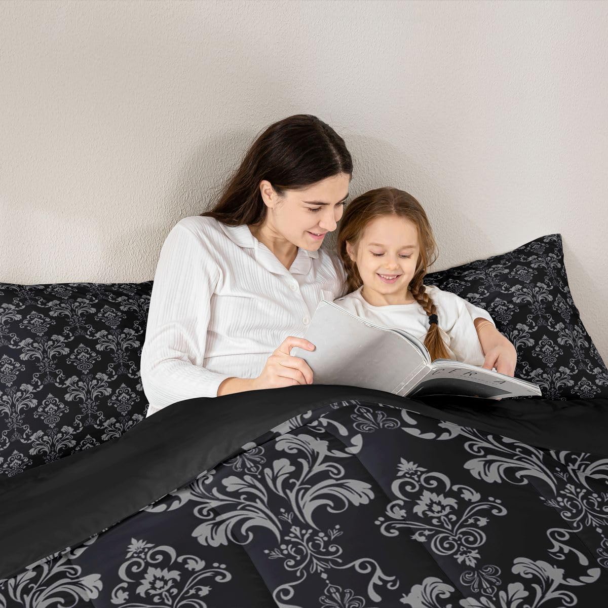 Feelyou Black Damask Bedding Set Soft for Boys Girls, Classic Gothic-Inspired Pattern Comforter Set Queen Black & Gray Baroque Design Duvet Quilt Elegant Floral Room Decor 3 Pcs with 2 Pillow Cases