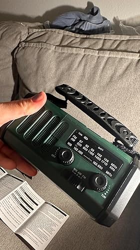 Amazing Camping Radio with Flashlight and Solar Charging