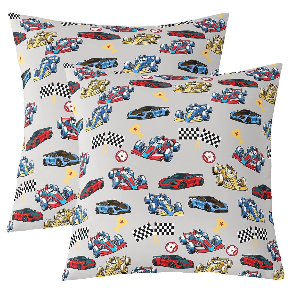 Housse de coussin voiture de course sur le canapé du salon pour une ambiance sport et ludique