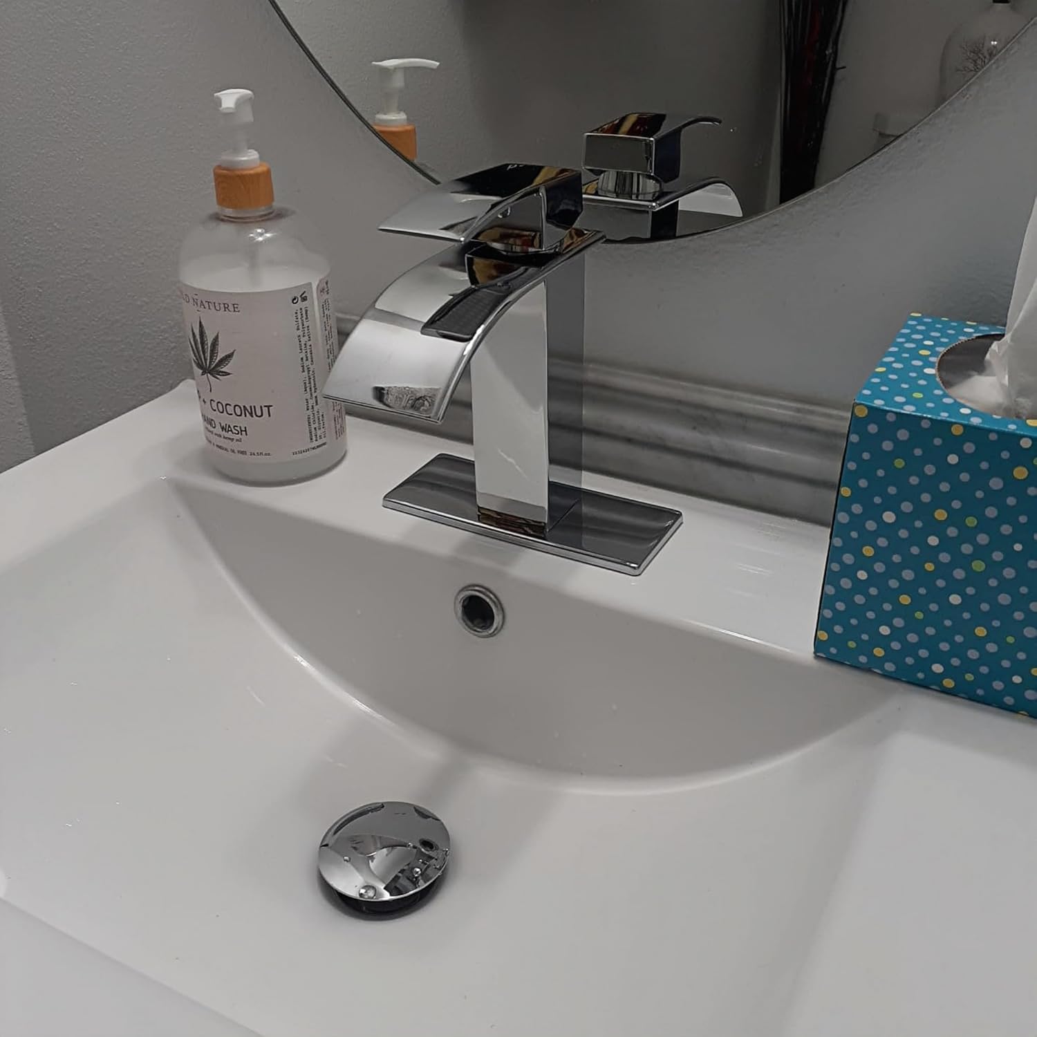 Universal Bathroom Sink Drain with Overflow, Pop Up Drain Stopper for Vanity Vessel Sink Anti-Clogging Strainer with Hair Catcher, Push and Seal Design, Polished Chrome