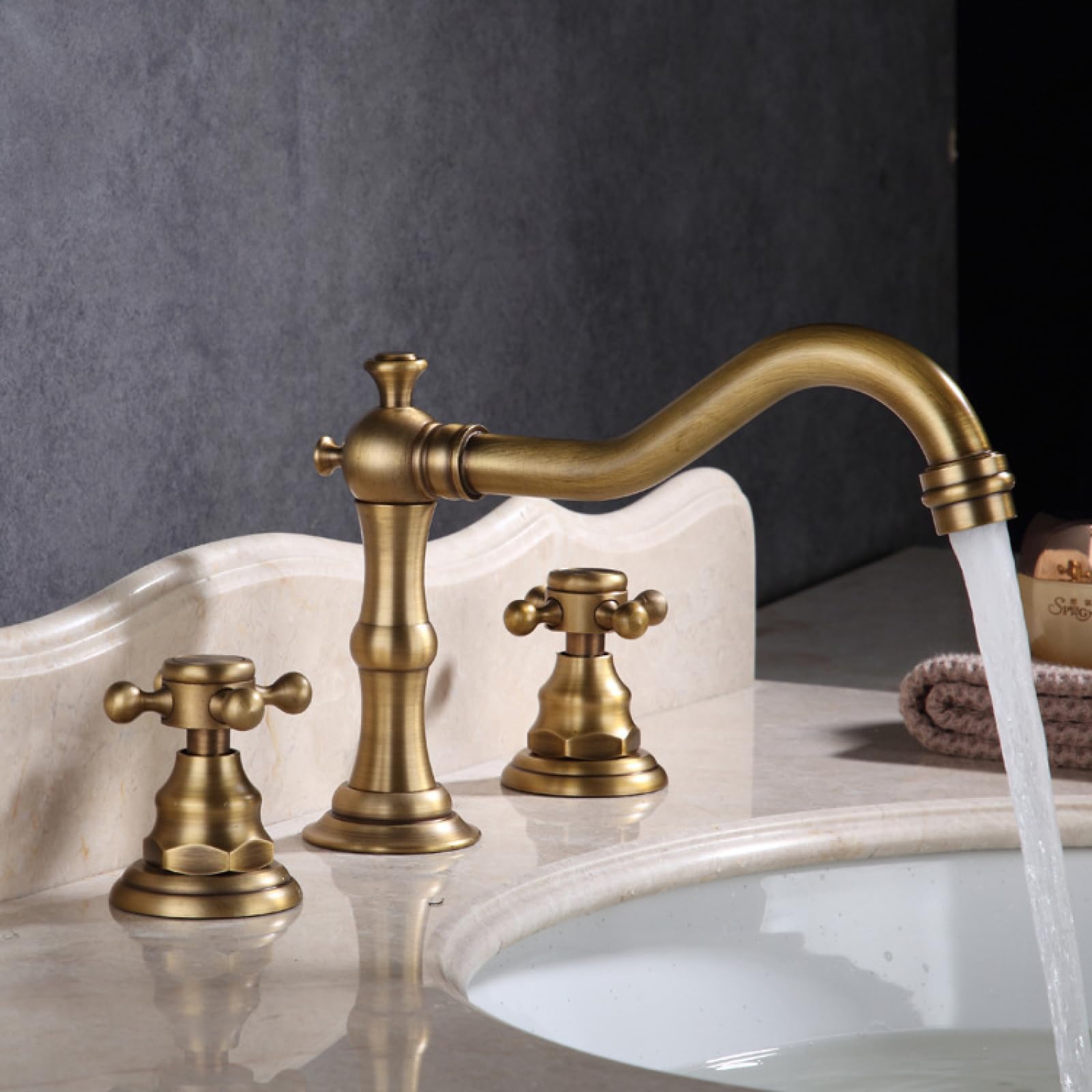 Mitigeur d'eau chaude et froide 3 trous pour rénover votre salle de bain