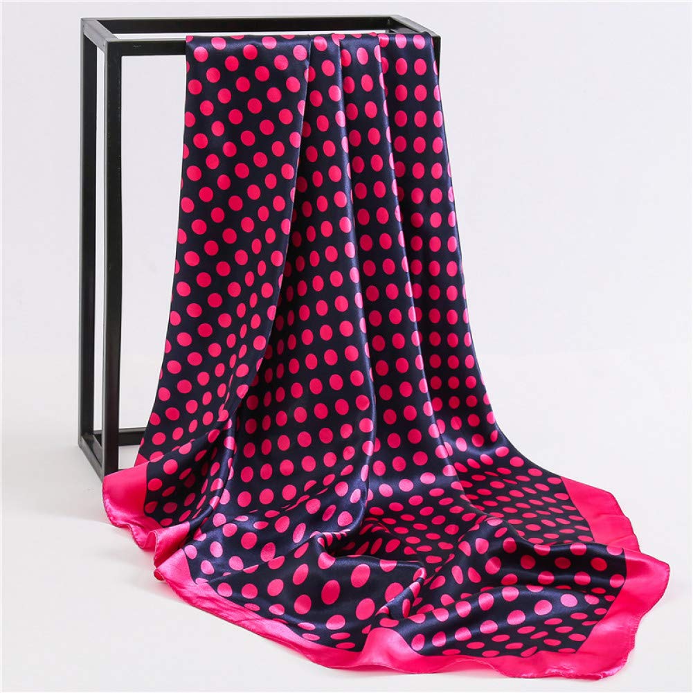 Foulard en soie carré pour le bureau et les cheveux look chic quotidien