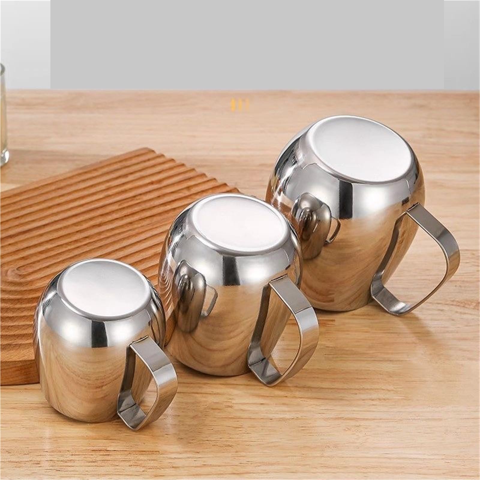 Jarra para Espumar Leche Cilindro de tracción de Acero Inoxidable, Tazas for Tirar de la Leche, ponche, Tazas de café, Leche, Hornear, té de la Leche, Tazas for Tirar(700ml)
