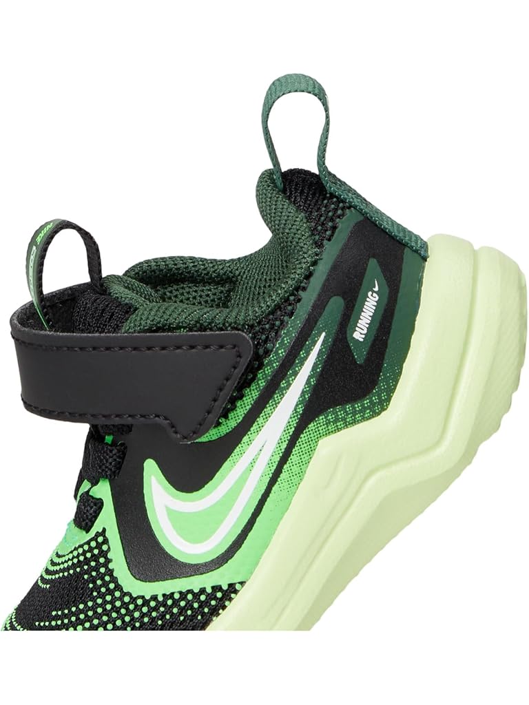 Black Nike Cosmic Runner (Infant/Toddler)