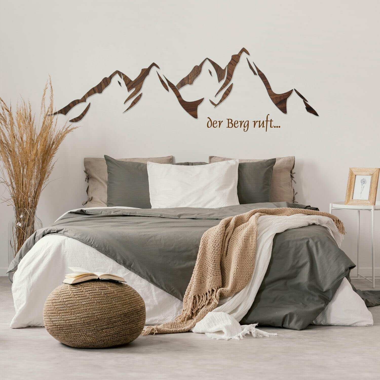 LAVICO|M Wanddekoration aus Holz, Der Berg ruft, Berg Silhouette, Holzdekoration, Wanddeko, Wohnzimmer, Alpen, Berge, 3D Bergpanorama – 120 cm (B)