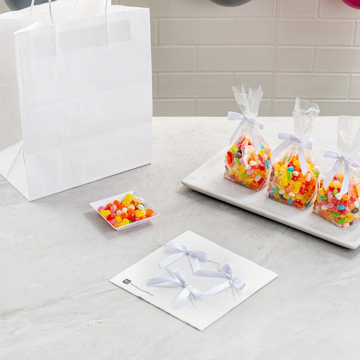 Restaurantware-Gift Tek 3 x 2.5 Inch Satin Ribbon Bows, 4000 Twist Tie Bows - Pre-Tied, Vibrant, White Polyester Gift Wrapping Bow, for Treat Bags, Crafts, Packages, Decoration