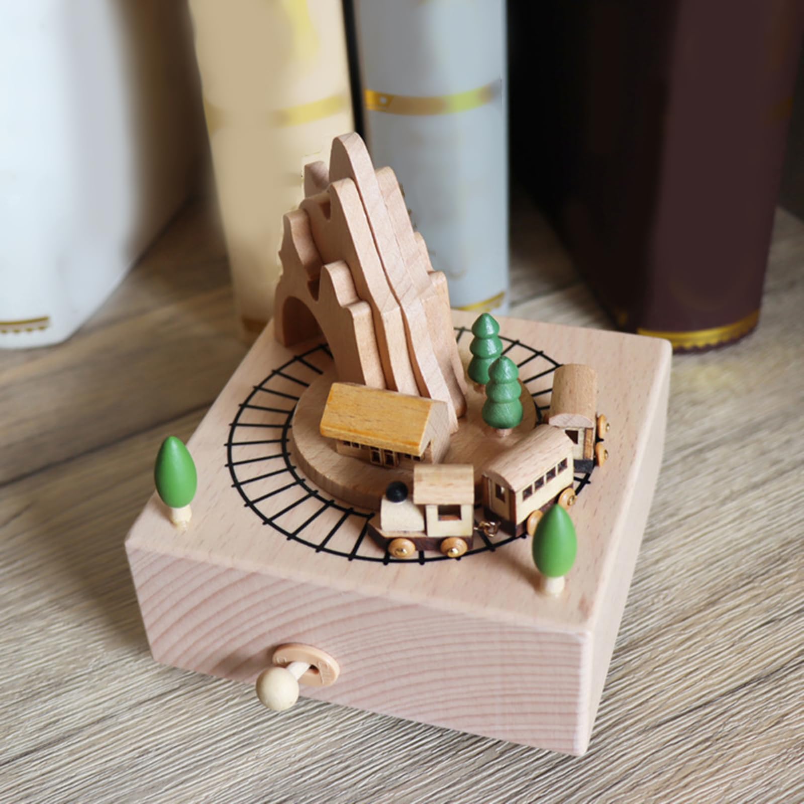 Hand Wood Music Box con treno rotante, regalo di compleanno, ornamento a forma di cartone animato, decorazione per la casa, tablet
