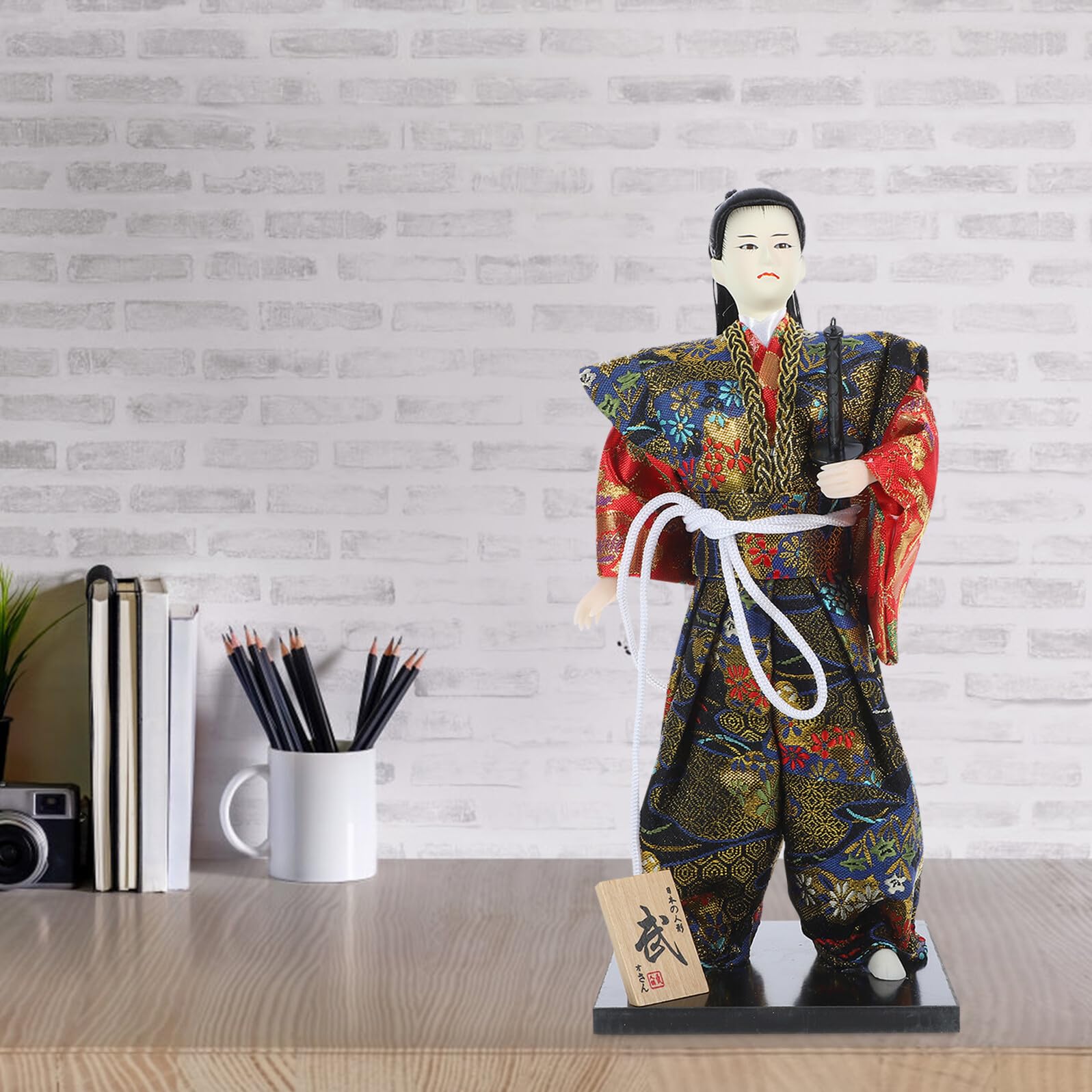 Muñeca Samurái Japonesa Tradicional para Decoración del Hogar Materiales de Tela y Madera, Adecuado para Ambientes Estilo Japonés y Decoración de Escritorio