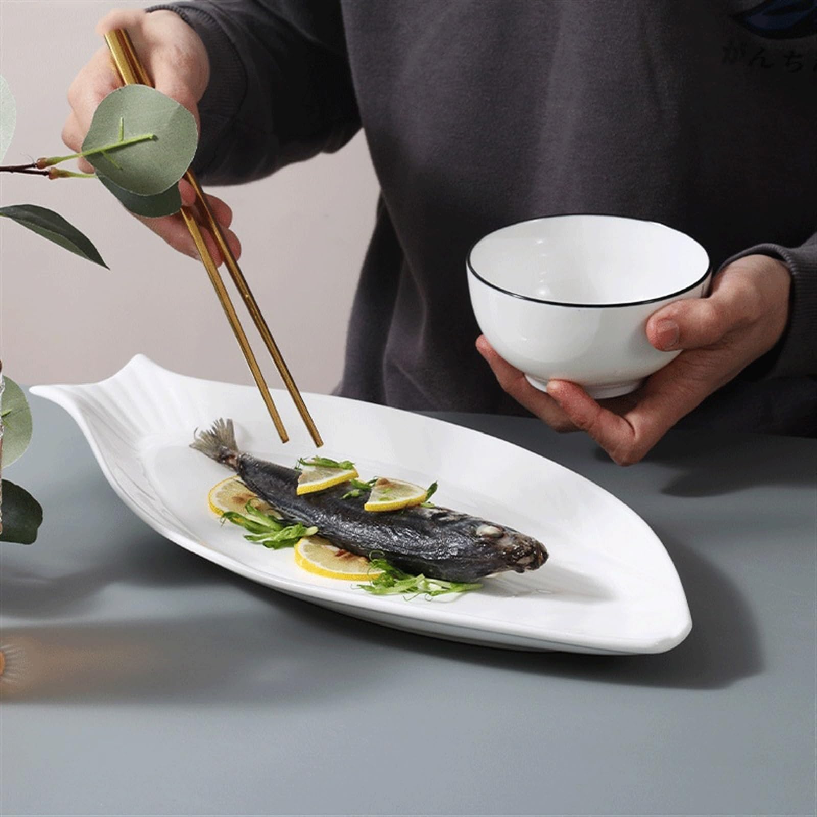 Platos de cena Plato de cena creativo de cerámica for el hogar en forma de pez, plato grande de pescado al vapor blanco simple, vajilla de cocina for restaurante, plato frío