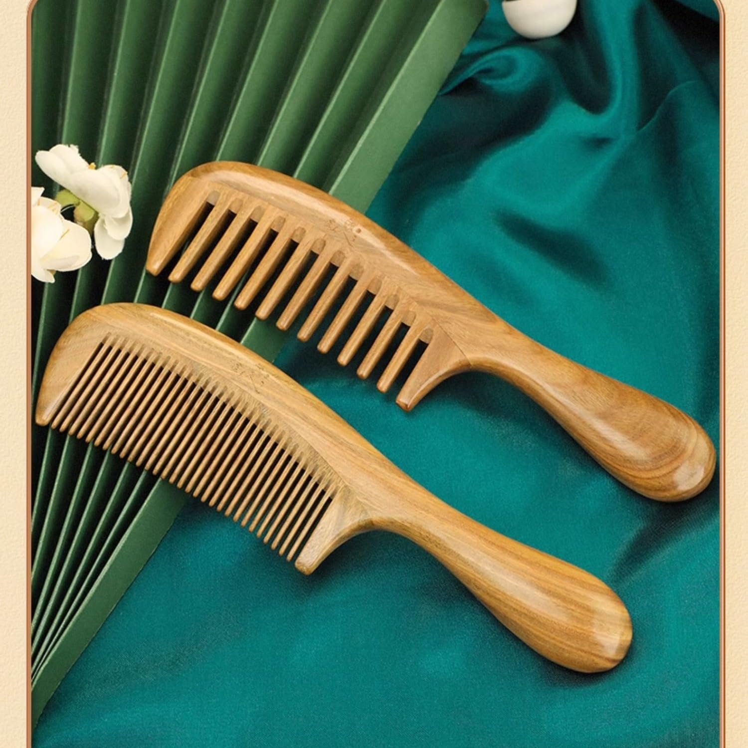 Peine de Madera Hecho a Mano, Peine de sándalo Verde antiestático con Mango, Peine de Madera desenredante para Cabello Rizado (Diente Ancho A)
