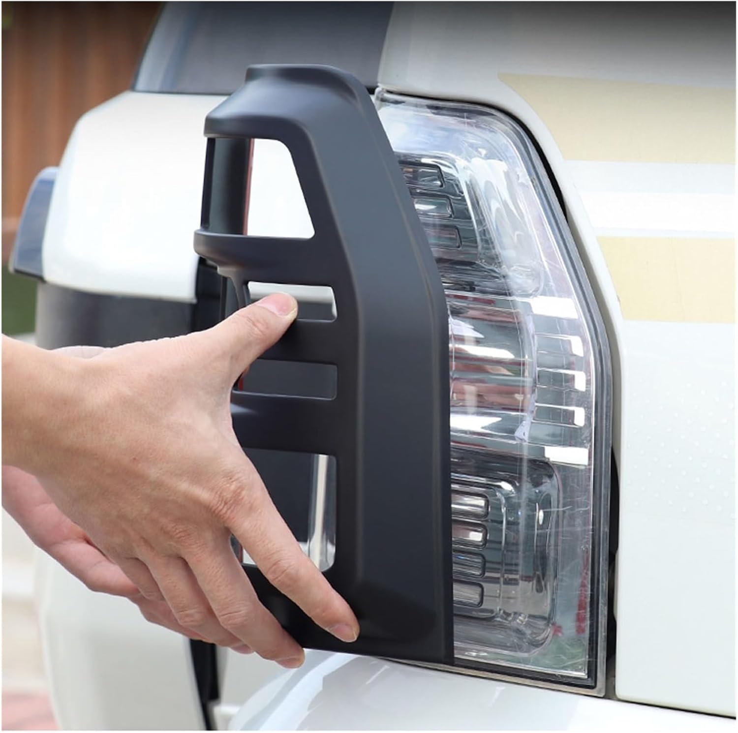 Black Matte Rear Lamp Cover Compatible For Mitsubishi Pajero V93/V97 2007-2020 Exterior Modification Taillight Trim Parts(Glossy black)