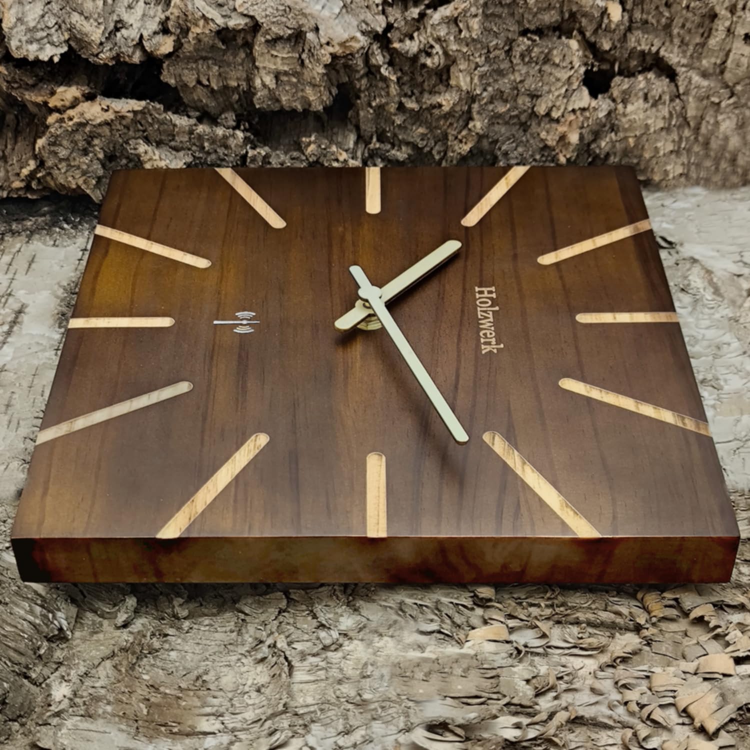 Holzwerk Natur Holz Ihr Funk Wanduhr Funkwanduhr Eckig Funkuhr Vintage laufleises Uhrwerk ohne Tickgeräüsche Buche Braun Grau nahezu lautlos Massivholz Natur 25 cm (HWN.Braun.)