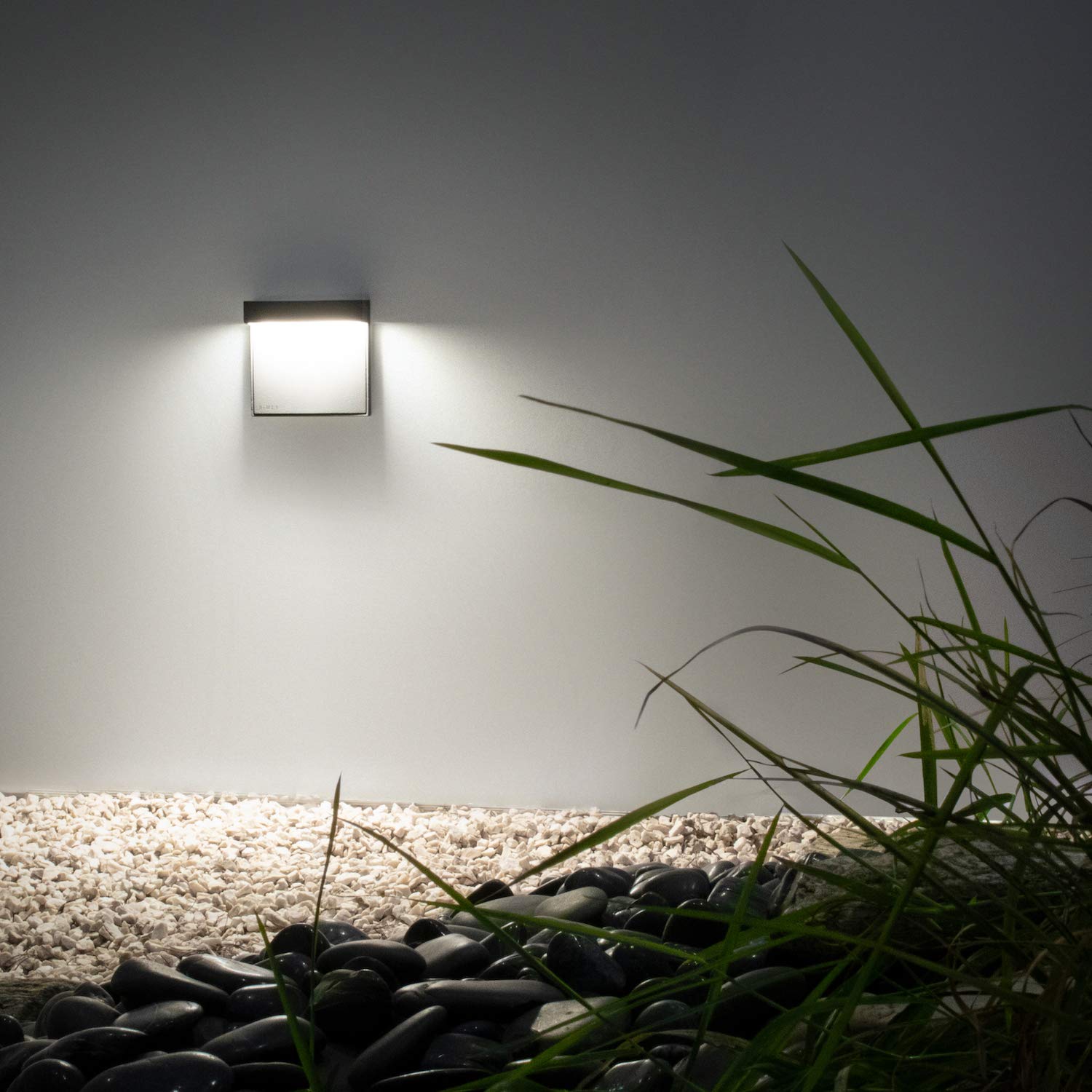 SIMES 5CENTO QUADRATO FARETTI SEGNAPASSO LED ESTERNO GRIGIO ANTRACITE, Punto luce led in alluminio, installabile in superficie, Protezione IP65, Made in Italy, Dimensione 9x9x2,5cm