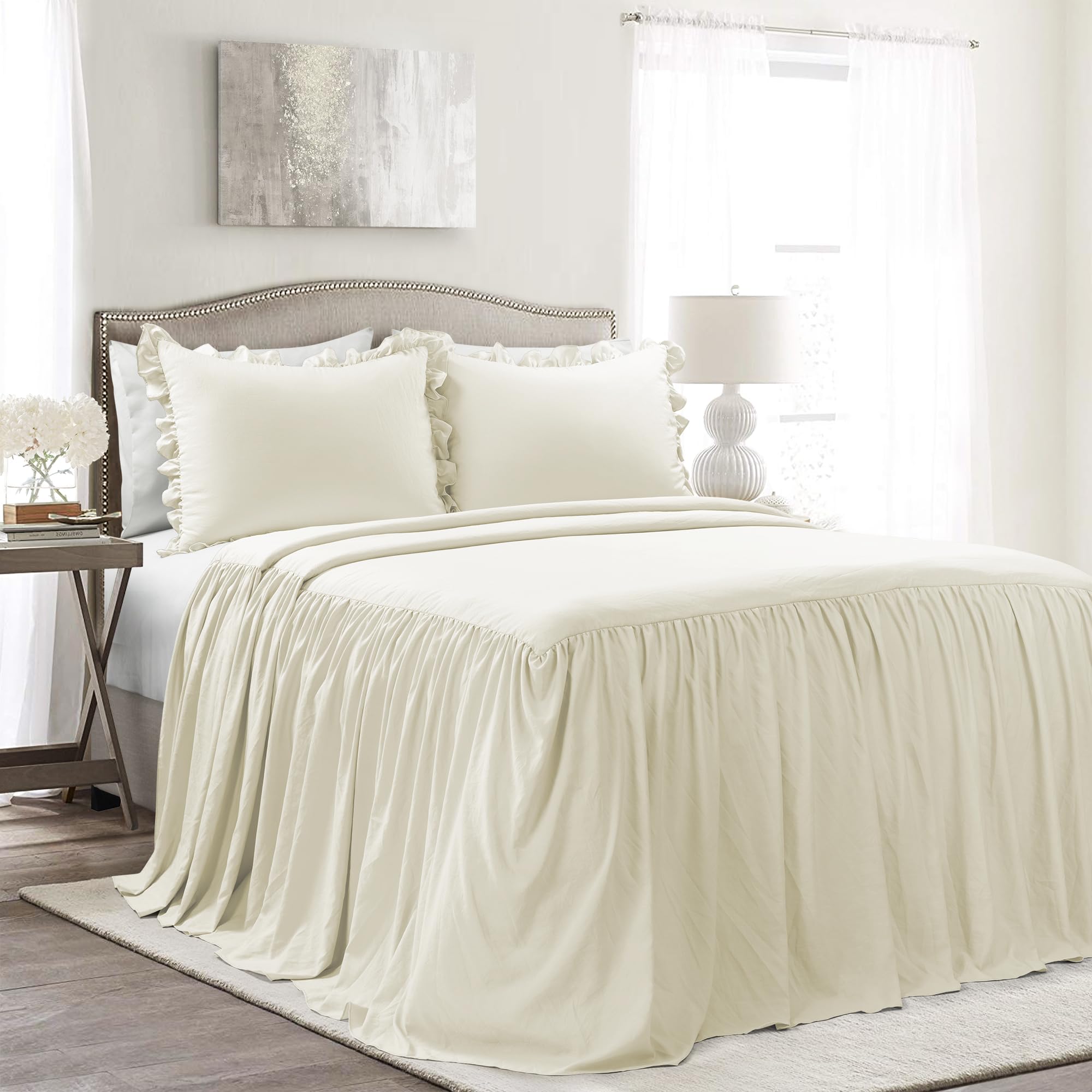 Lush Decor Ruffle Skirt Bedspread Set - 3-Piece Luxurious Farmhouse Bedding - Elegant Ruffle Detail - Timeless Style - Soft Lightweight Sheets - Queen, Ivory