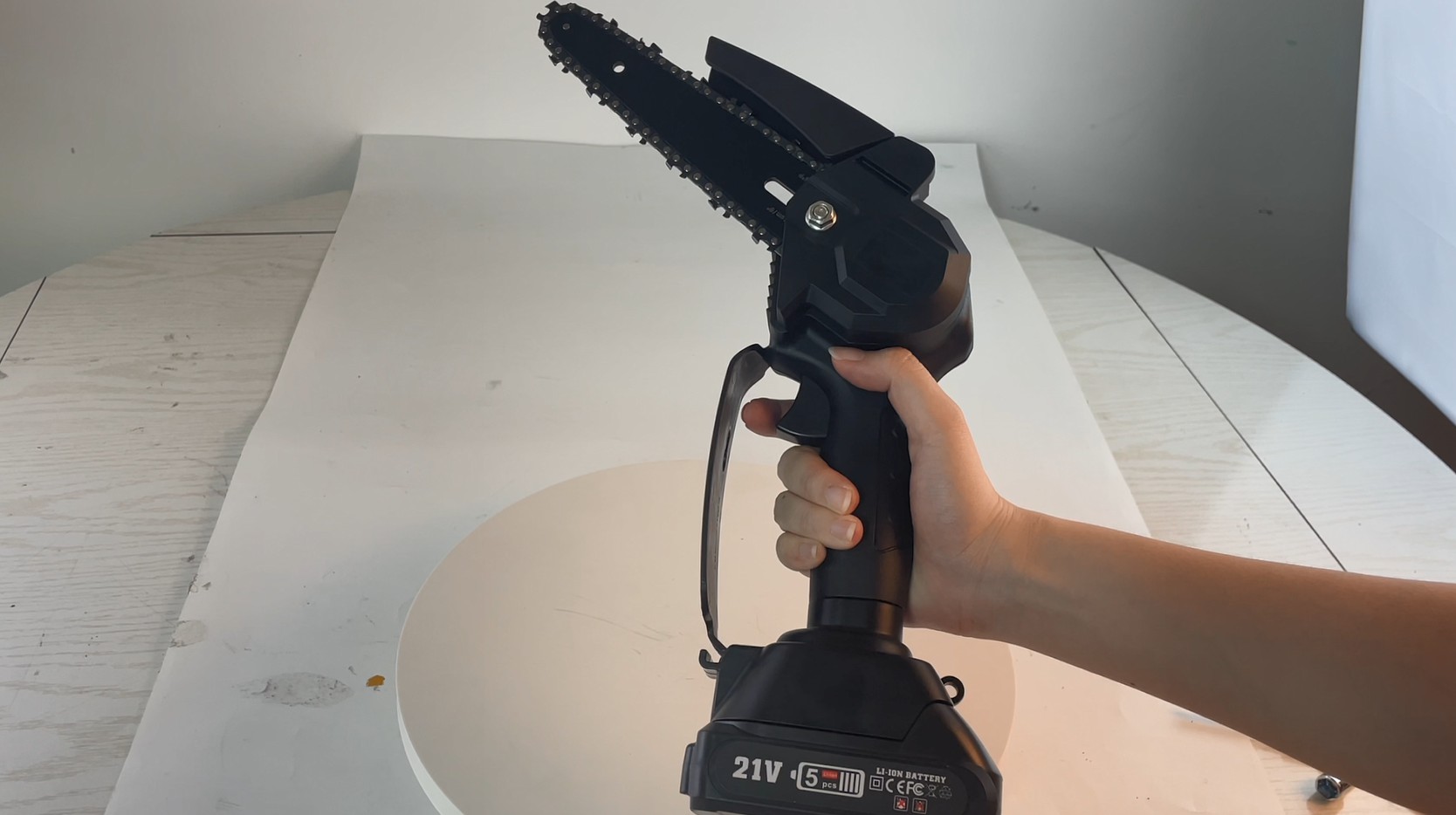 高枝チェーンソー 高さ4段階調整・最大長さ230cm 高枝切り電動チェーンソー Amazon | Ansodo 高枝チェーンソー 高さ4段階調整・最大長さ
