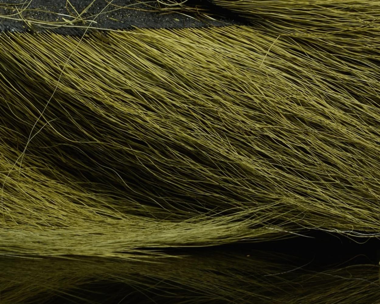 Hareline Dubbin Large Northern Bucktail (olive)