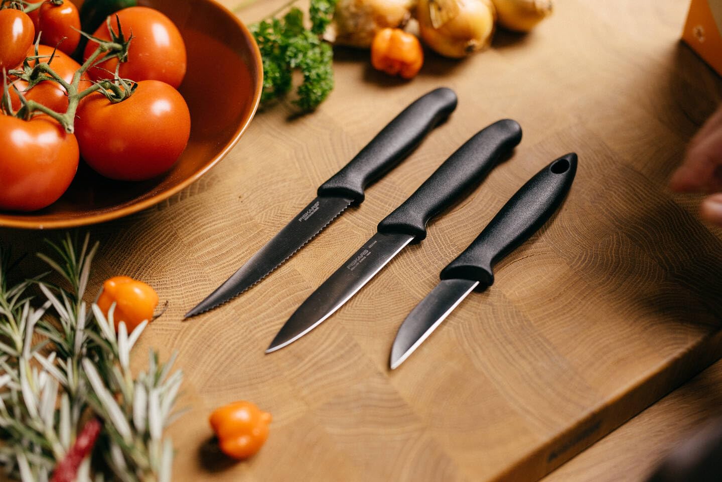 Couteau Universel Fiskars K40 - Lame 10cm Acier Inox - Fourreau Inclus - Ideal Jardin Et Outdoor