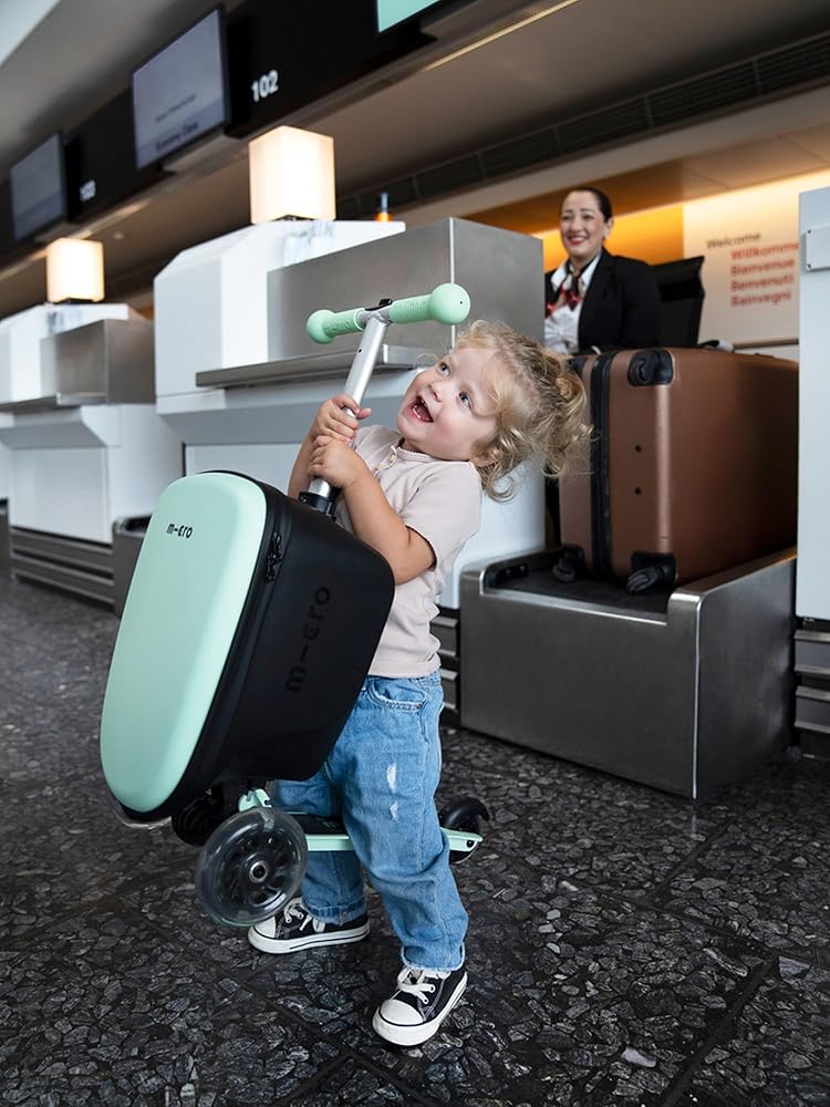 Amazon.co.jp: マイクロキックボードスクーターラゲッジジュニア-3輪