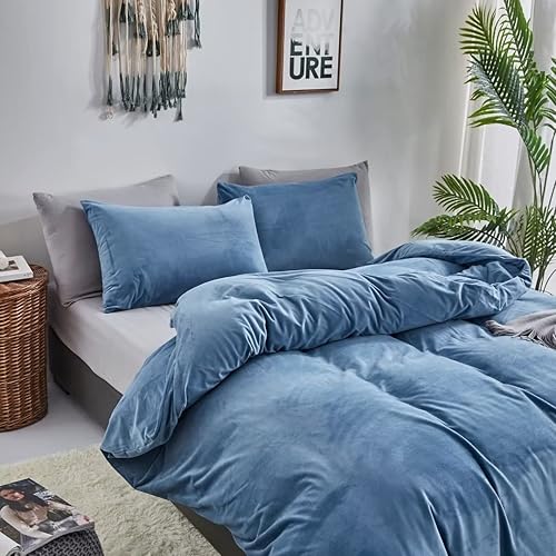 Miniatura 2 de CLOTHKNOW Juego de edredón de terciopelo azul California King, juego de edredón azul lago, juego de edredón mullido de franela azul, juegos de