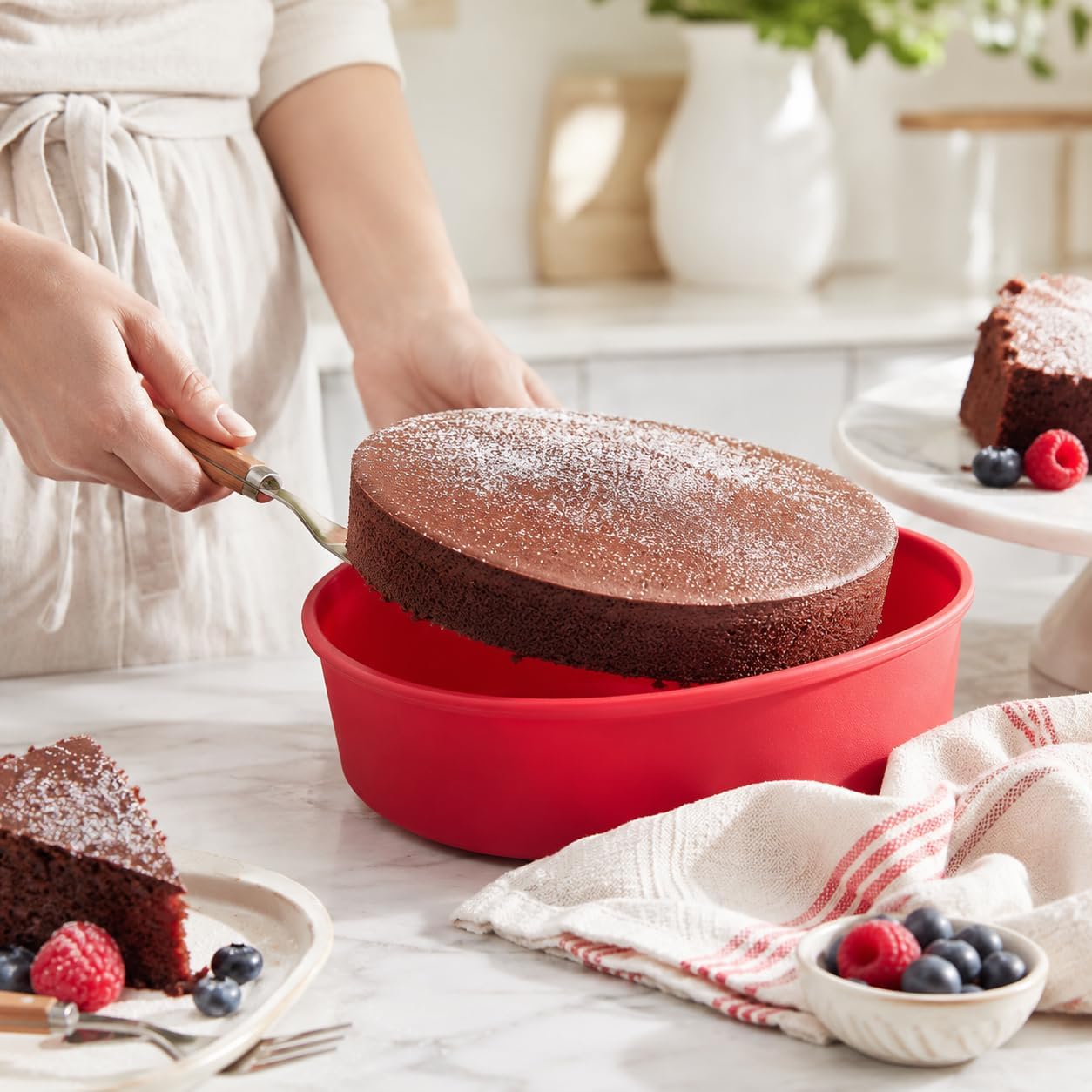 Mrs. Anderson's Baking Silicone Round Cake Pan, 9 Inch, European-Grade Silicone Bakeware