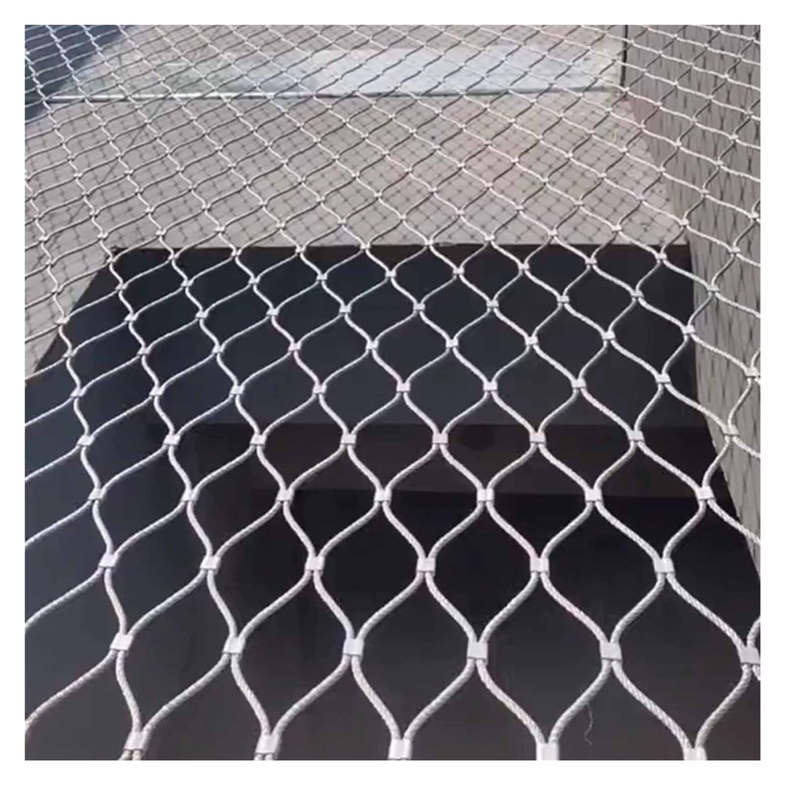 Éviter les chutes de balcon avec le treillis métallique durable flexible