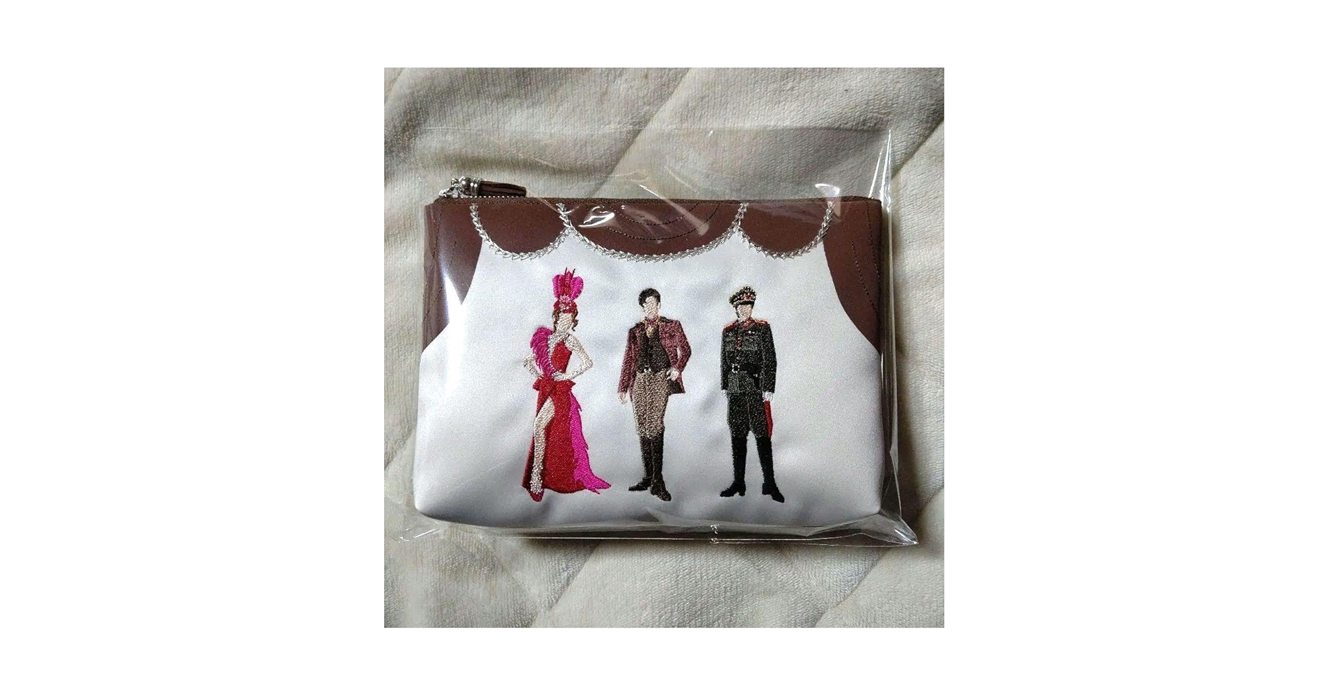 アルカンシェル　刺繍ポーチ　宝塚　柚香光 Amazon.co.jp: 宝塚 花組 柚香光 アルカンシェル 刺繍ポーチ O