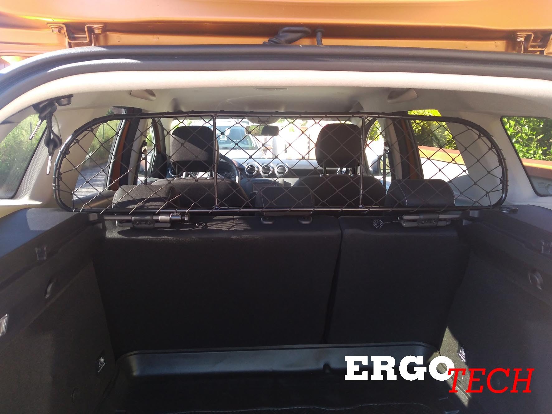 ERGOTECH Divisorio Griglia Rete Divisoria per Dacia Duster (2018-2024) RDA65-S14, per Trasporto Cani e Bagagli