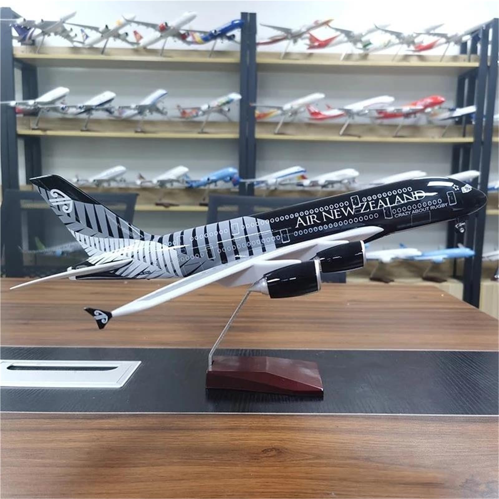 1 130 dla dużego modelu samolotu nowa zelandia 380 z oświetleniem LED Diecast samoloty ulubione lub wyświetlacze stacjonarne Hobby zestaw do gier