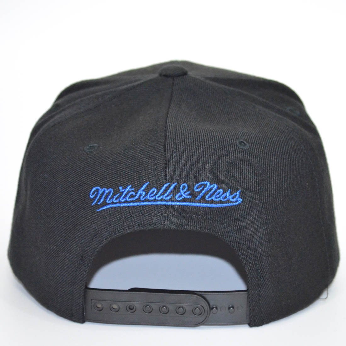 Mitchell & Ness Czapka z daszkiem New York Knicks - NBA Wool Solid - czarna regulowana