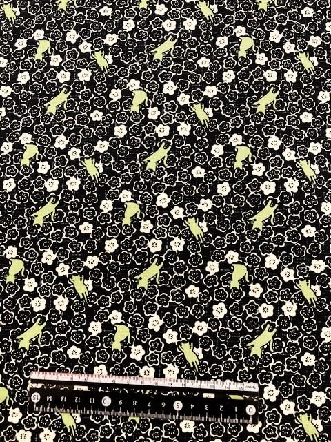 Amazon | 和柄生地 猫柄B シーチング生地 110cm×10cm 黒 | 布