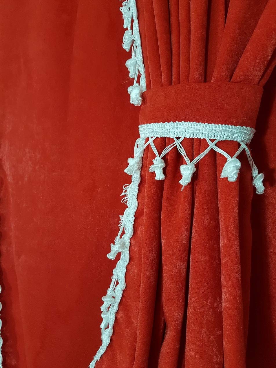 Cortinas Ventana Camión Todas Las Marcas y Modelos con Protección Solar en Felpa Roja con Borlas Blancas