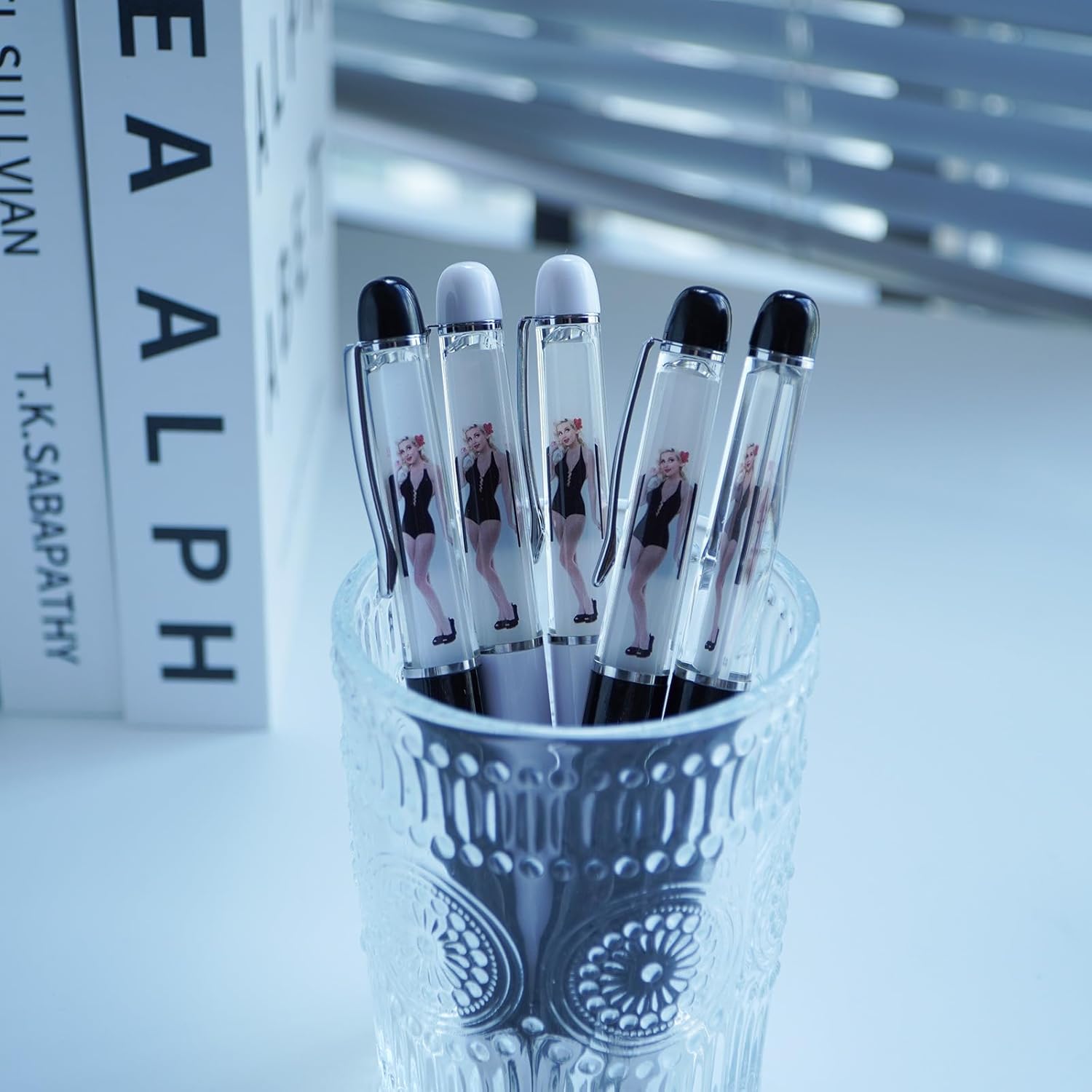 Naked Lady Girl Funny Writing Journaling Office Pen Floating Floater Tip And Strip Kawaii Ballpoint Nude Pens For Adult Women Men Nice Gift 5 PCS