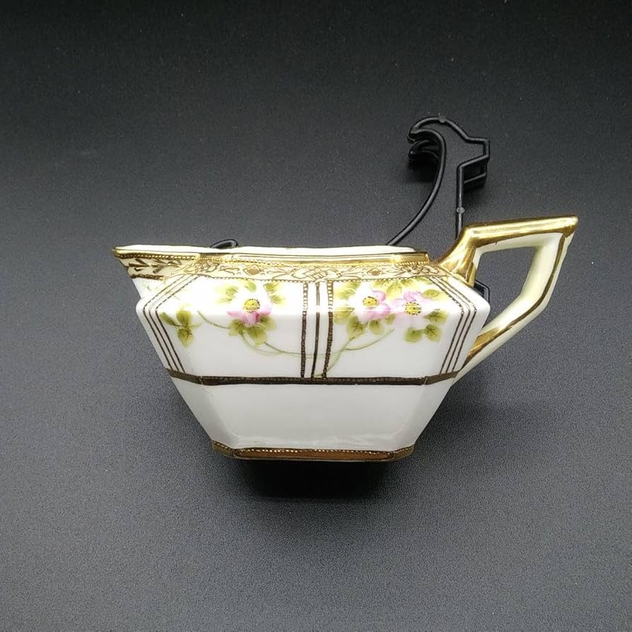 オールドノリタケ 金盛り ピンク花 ミルク入れ Amazon.co.jp: オールドノリタケ 金盛り ピンク花 ミルク入れ