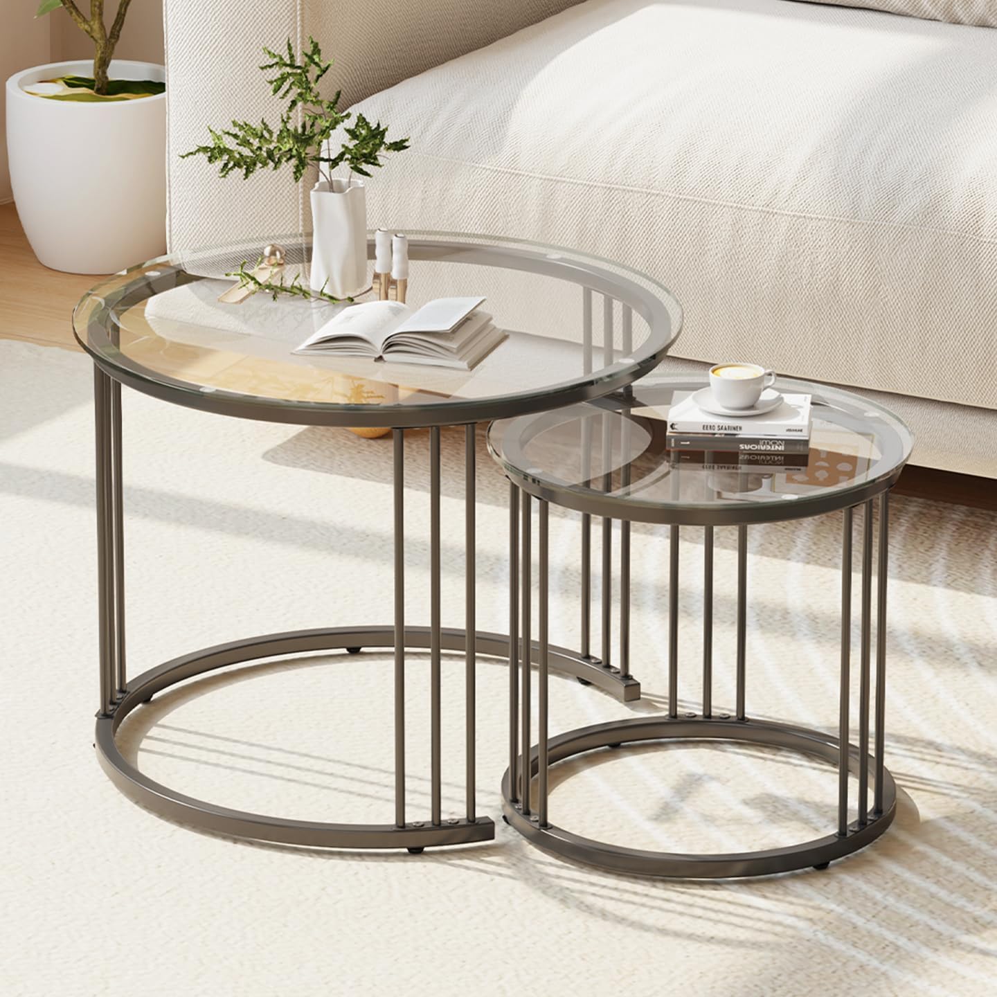 Huhote Set di 2 tavolini rotondi, tavolini impilabili, con struttura in metallo, per soggiorno, camera da letto, balcone, ufficio, appartamento, diametro 60 cm, colore nero con vetro trasparente