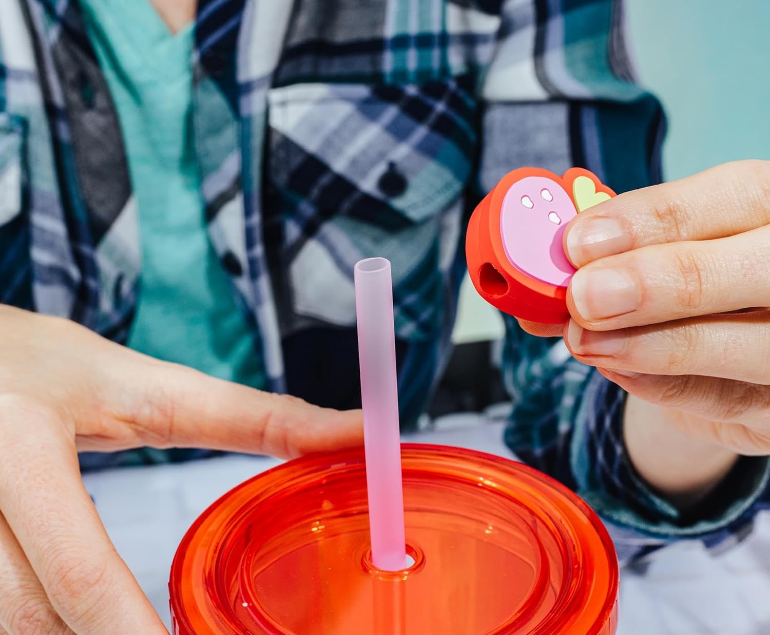 Silver Buffalo Care Bears and Strawberry Shortcake Featuring Cheer, Funshine, Friend, Orange Blossom, and Lemon Meringue Iridescent Plastic Cold Cup with Lid and Topper Straw, 24 Ounces - Image 6