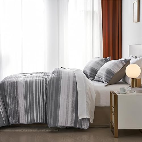 Miniatura 4 de KAKIJUMN Juego de ropa de cama matrimonialqueen, juego de edredón de rayas de retazos blancos y grises, juego de colcha de 2 piezas suave y ligero