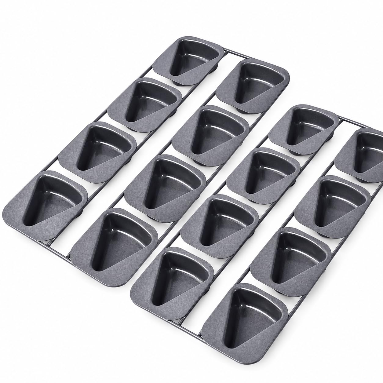 Paquete De 2 Moldes Para Hornear Pasteles Triangulares De 8 Cavidades | Dos sartenes de acero al carbono con Ocho cavidades triangulares conectadas cada una para mini pasteles