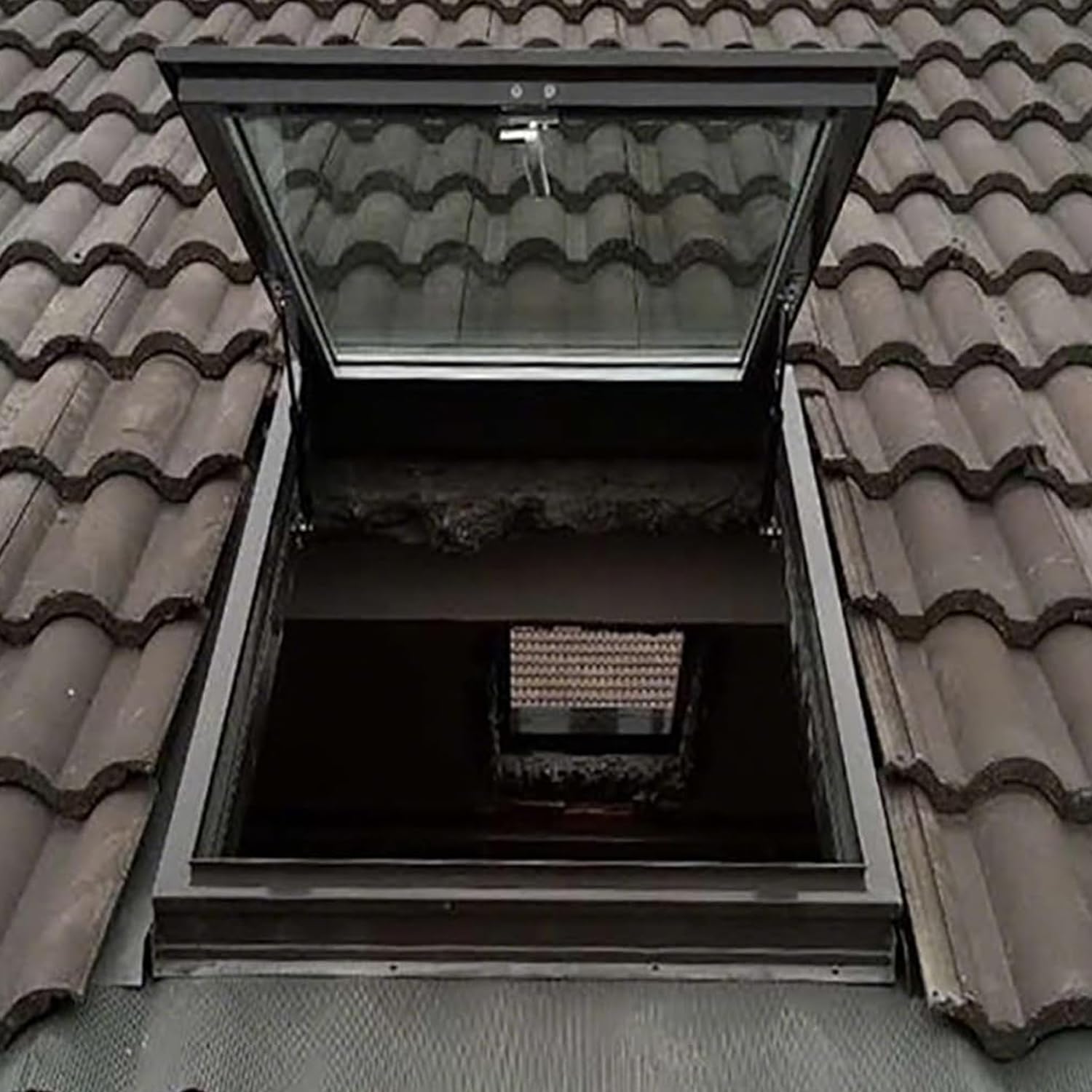 Claraboya de Aluminio, Ventana de tejado para Vivienda, Doble acristalamiento, ventilación Manual, Rectangular, Apta para áticos, solarios,60x70cm/23.6x27.6in4.2