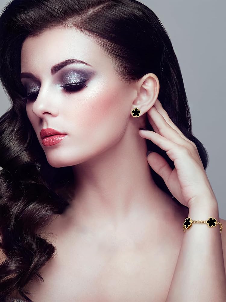 Amazon.com: Qinpan Four Leaf Clover Earring and Bracelet Set