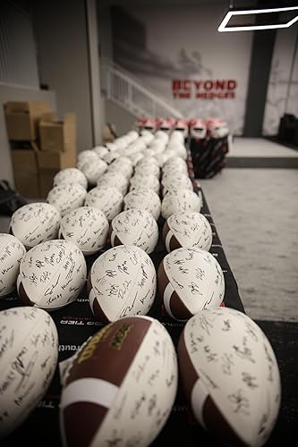 Miniatura 4 de El equipo de Michigan Wolverines firmó Big 10 Championship Football 2023 con autógrafo de Roman Wilson y Colston Loveland